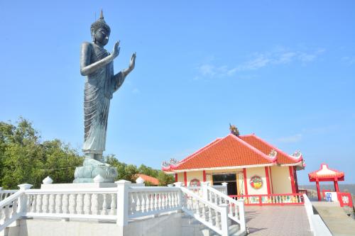 วัดขุนสมุทราวาส  Wat Khun Samut Thawas 哇酷沙目金寺庙